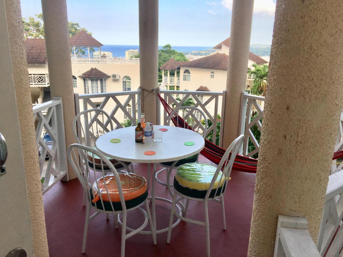 #D1 Castle Studio Wifi King Bed Ocho Rios Jamaica Bagian luar foto